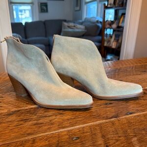 Vince Light Tan Ankle Booties
